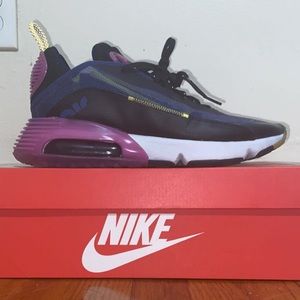 Air Max 2090 ‘Blue Void Active Fuchsia’